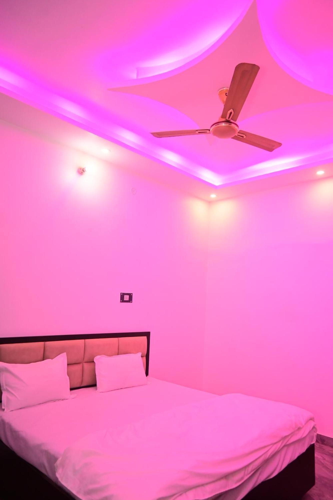 Shri Narayanam Guest House And Home Stay Ayodhya Luaran gambar